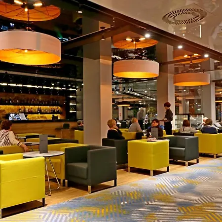 Hamilton & Wellness 5*