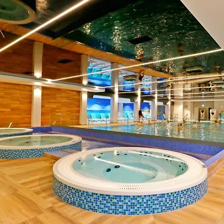 Hamilton & Wellness Hotel 5*