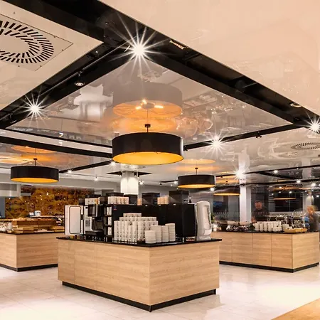 Hamilton & Wellness Hotel 5*