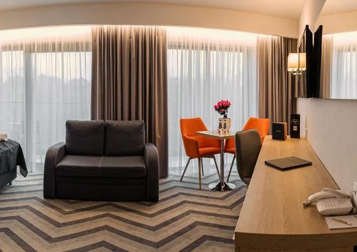 Hamilton & Wellness Otel